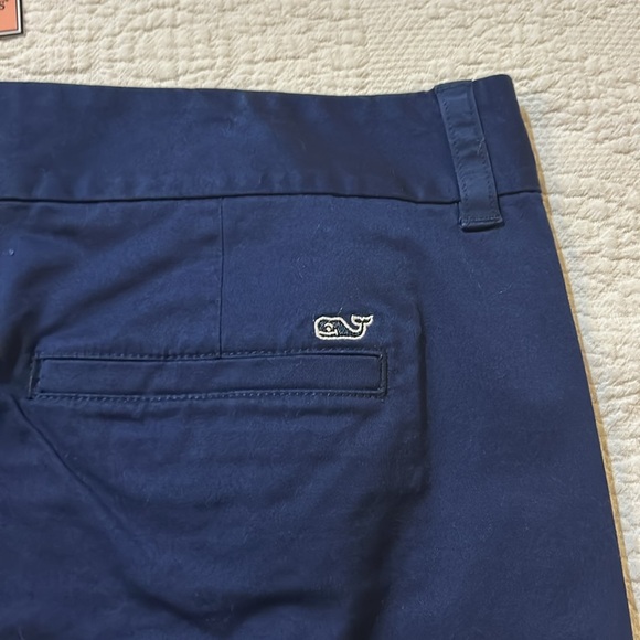 Vineyard vine dayboat classic shorts solid deep bay. NWT. Size 14. - Picture 10 of 11